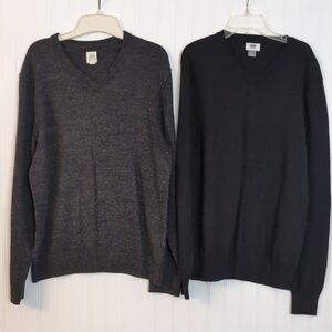 GAP Men's V-Neck Sweater - Charcoal and Black